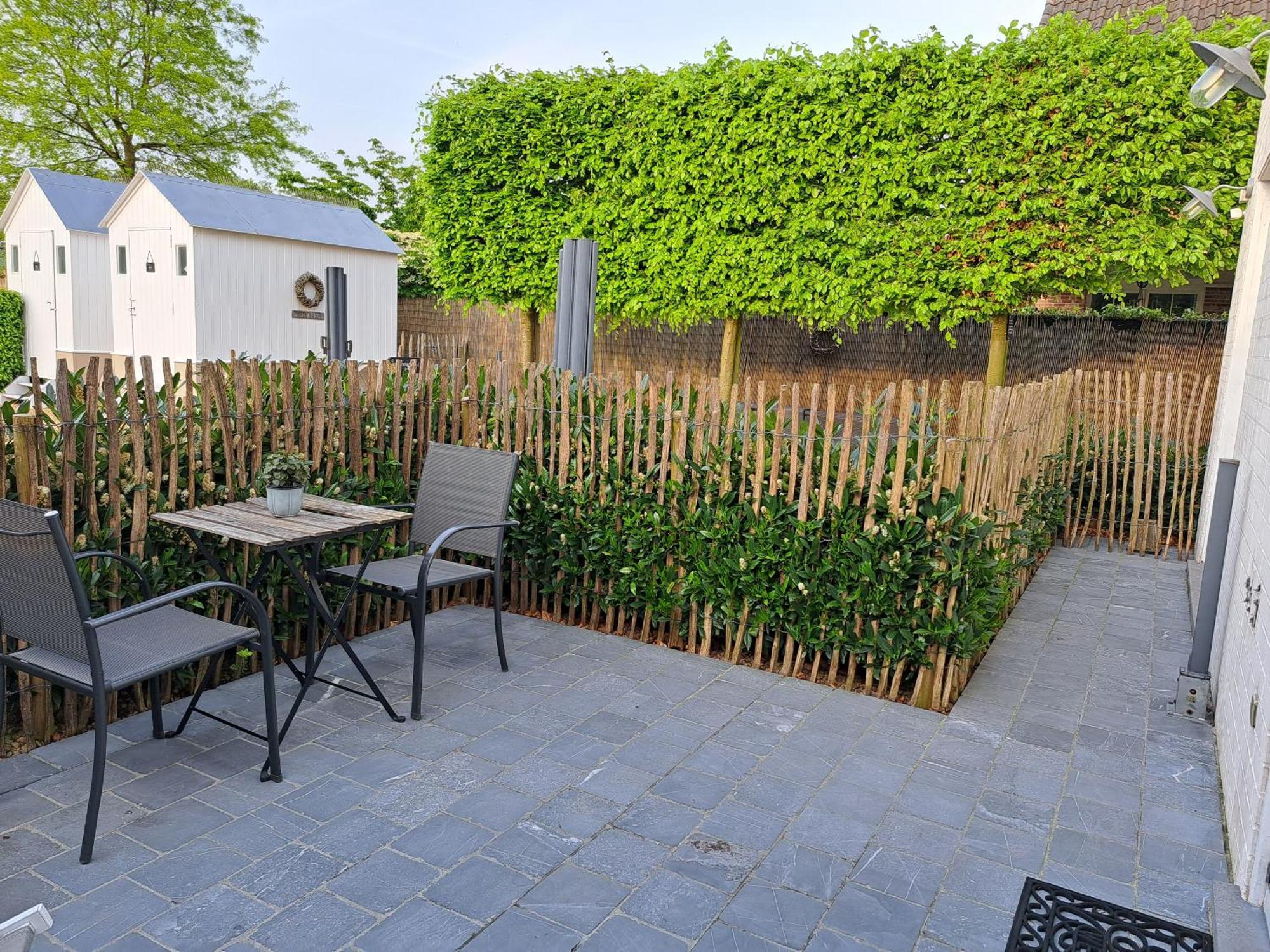 Casa-Cosi: Flats with Parking, Terraces & Garden Pool Aparthotel Lokeren Exterior photo