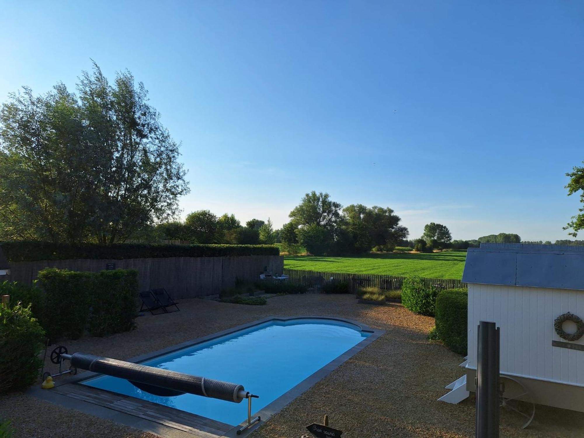 Casa-Cosi: Flats with Parking, Terraces & Garden Pool Aparthotel Lokeren Exterior photo